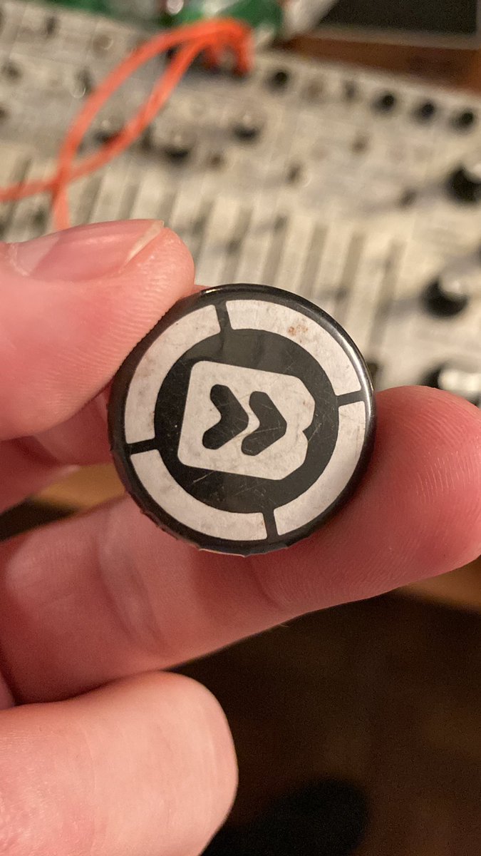 buttcliff's tweet photo. @bit_shifter_ @Nullsleep @_s_t_u_ I just found the ICR patch the other day but no idea where it went… still got this though from the tour or earlier! https://t.co/SVClEjHfJT