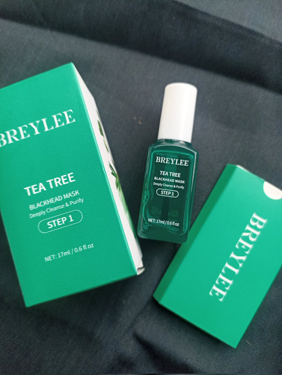 krokochanu's tweet photo. Masker komedonya BREYLEE lagi flash sale guiss! Harga jadi setengahnya ajaa!! Aku juga udah nyobain dan it's work!! Komedo keangkat! Bisa diliat di videonya 🙌🙌

Tea Tree Blackhead Mask (STEP 1) - Pengangkat / Pembersih Komedo hidung (17ml)
🏷️39k
🛒https://t.co/c0lFNEChHq https://t.co/zyOY9YEux4