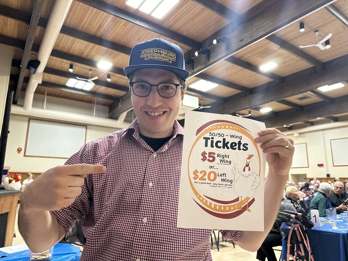 GarnettGenuis's tweet image. Josephburg Ag Society Chicken Dinner, with the whole flock. 

#strathco #josephburg #fortsask #shpk