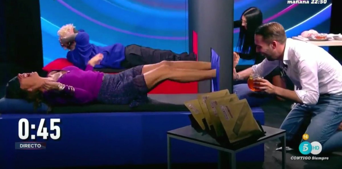 GHNickoO's tweet image. CHILLO CON CARMEN, BUENÍSIMO 😂😂😂😂😂😂😂😂😂
#GHVIPDBT6 #GHVIP220