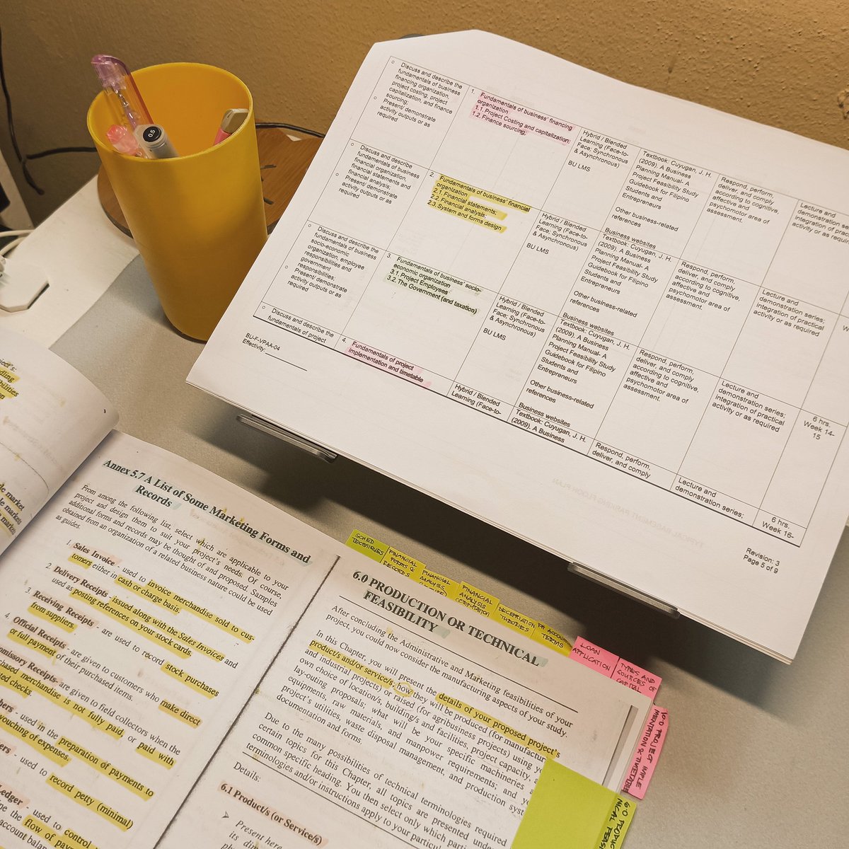 studybyree's tweet image. ―୨୧⋆ ˚hi #studytwt! long time no post 👋🏻