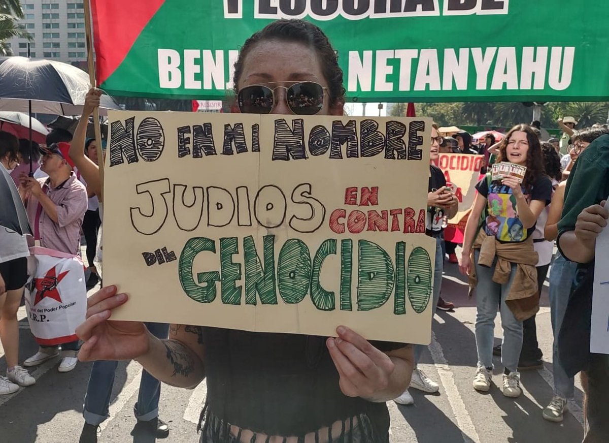 sofialanchimb's tweet photo. Desde #México solidaridad con #Palestina No es una guerra, es GENOCIDIO #GenocidioEnGaza #PalestinianGenocide #PalestinaLibre https://t.co/tOzHMN7DwS