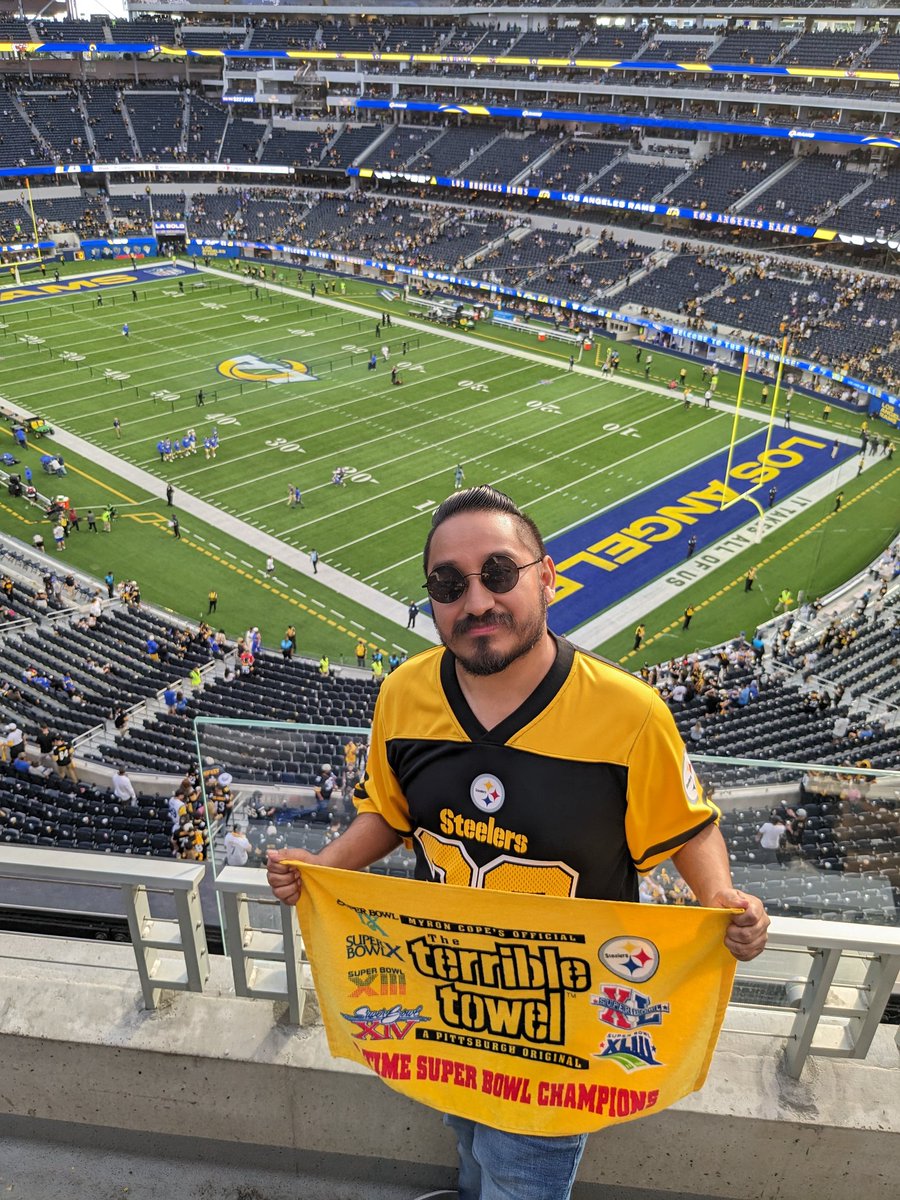 Ravester96's tweet photo. Whooooo what a big Win great game #HereWeGo https://t.co/Gy6olZYTYg