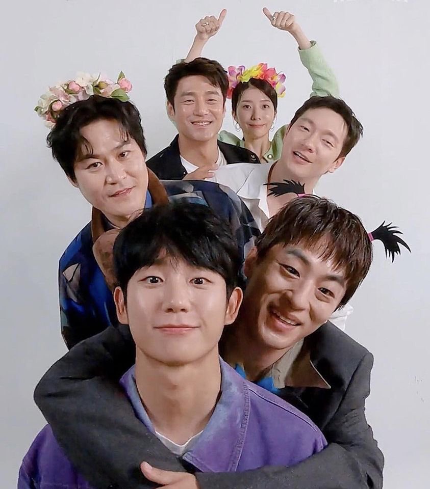DzoneMy's tweet photo. #DP | todo aquel que no haya visto este drama, no sabe la joyita que se está perdiendo, el reparto, las historias, admiro mucho a todo el elenco pero reforcé el amor que le tengo a #seokkoo ✨ https://t.co/caRHiuI7nf