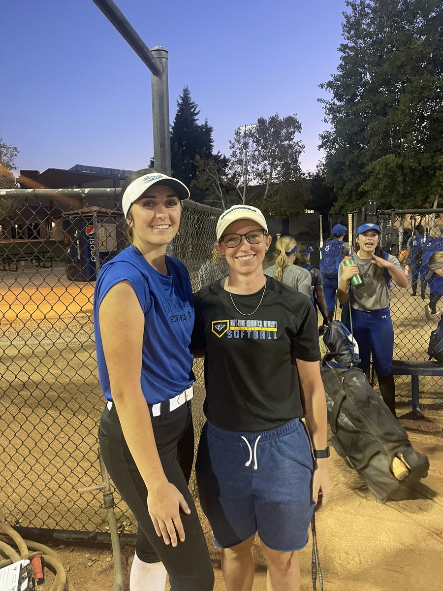 Thank you to the players and coaches at Embry Riddle for the hospitality and the opportunity to visit campus and practice with the team. I had so much fun and loved learning more about the softball program and the University. The practice and dinner were great but the visit with