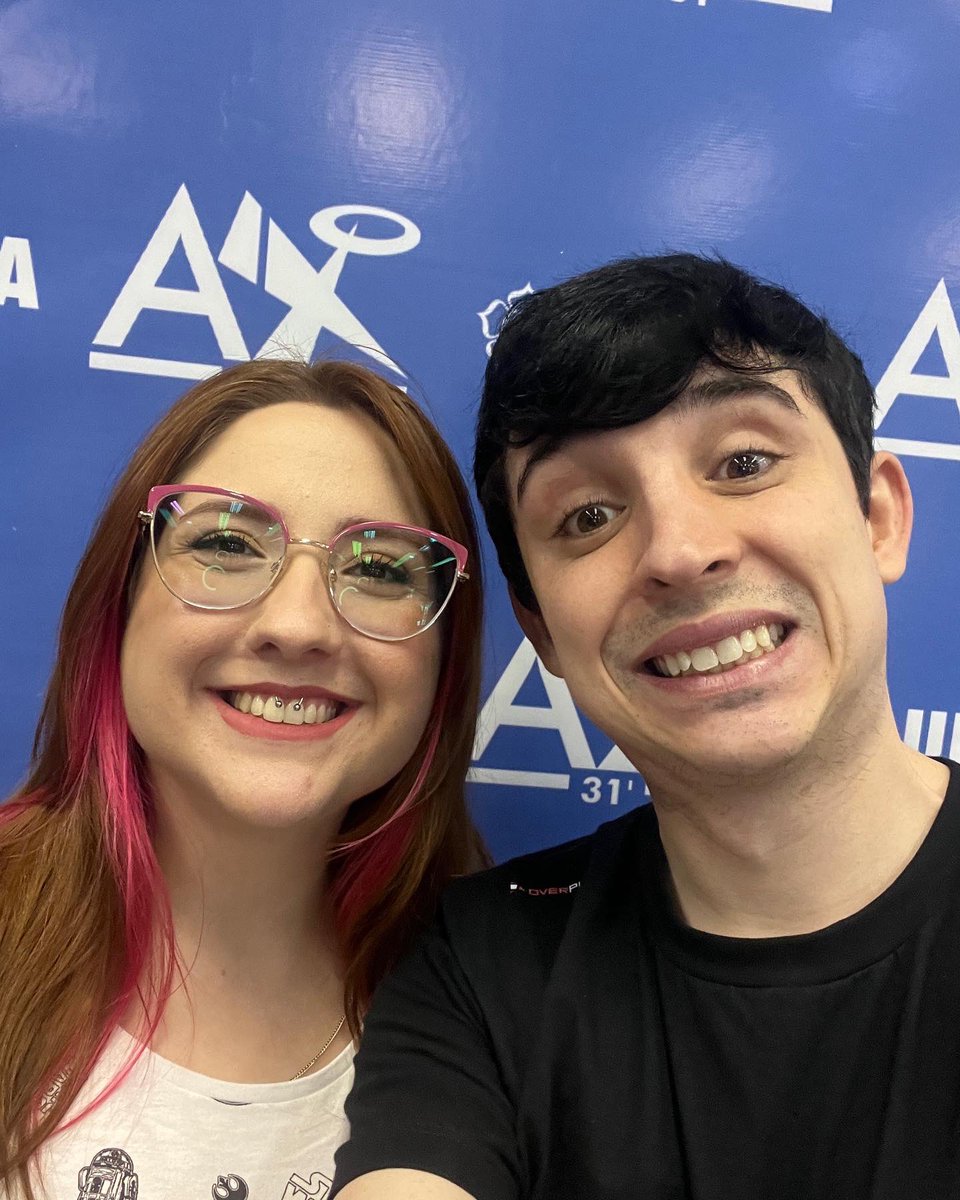 guilhermeoss's tweet photo. Fotos com amigos no #Animextreme @SrWilsonCCA @MoriaVelis @lisaguerras @alexsmrpg ☺️ https://t.co/X1OvYOyGN8
