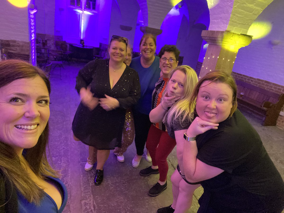lorraine_warren's tweet photo. Excellent wedding fun with my cricket crew this evening https://t.co/8oyORt97oV