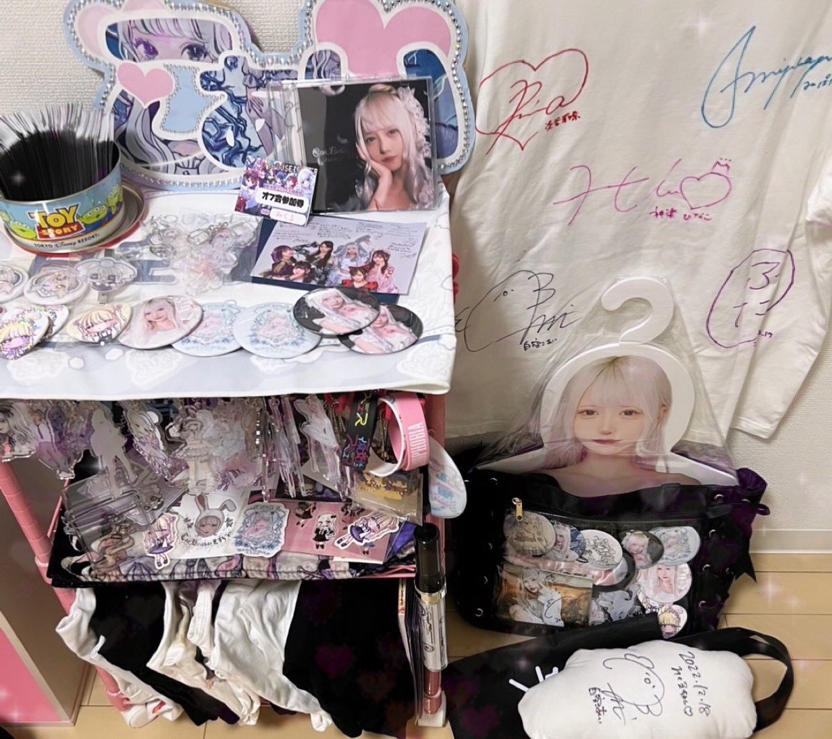 mkrn_219x's tweet photo. こあいさんお誕生日おめでとう🫶🏻
こあいさんに出会ってから10/23は1年でいちばん大切な日だよ🤍いつも幸せをありがとう☁️だいすきだよー૮₍´｡╹ ꒳ ╹｡`₎ა https://t.co/vOBaZmKcbT