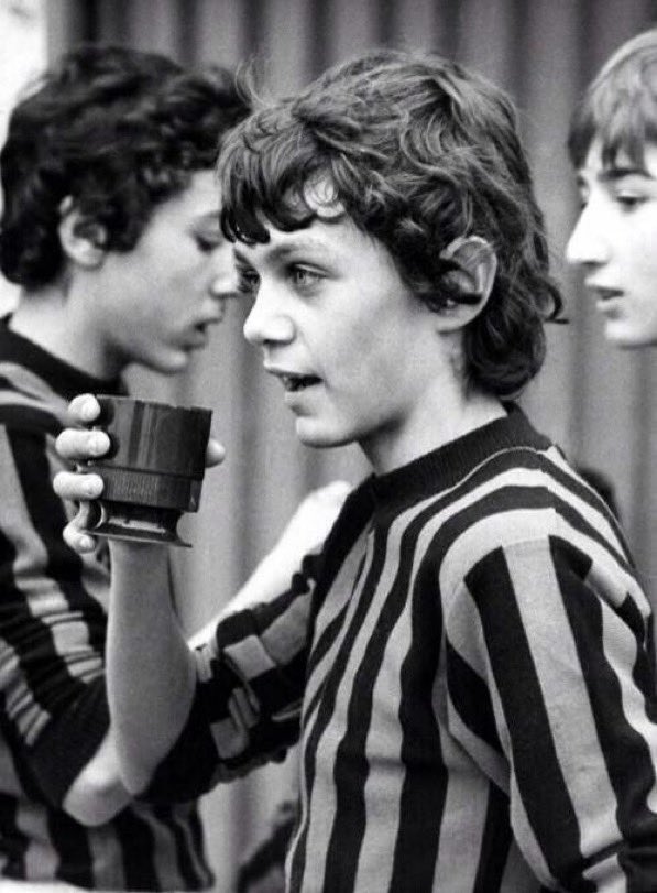 colgadosfutbol's tweet photo. ¿Sabes quién es este jovencito? https://t.co/J2YamjYo6a