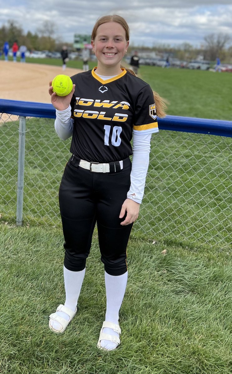 LOOK WHO WAS ON 🔥👀

<a href="/IAGoldProspects/">Iowa Gold Prospects 18U</a> 18U (Klever)’s <a href="/KatelynKlever/">Katelyn Klever</a> ended STL with a .600 BA
2 Singles
2 Doubles
1 Triple 
1 Homerun 💣
And laid down a squeeze to secure the W!!
 Oh, and 10 k’s from the circle! 

#10 was ONNNNN ITTTTTT!!
<a href="/PG_Softball/">Perfect Game Softball</a> @PGMidwest <a href="/JohnFKlever/">John Klever</a>