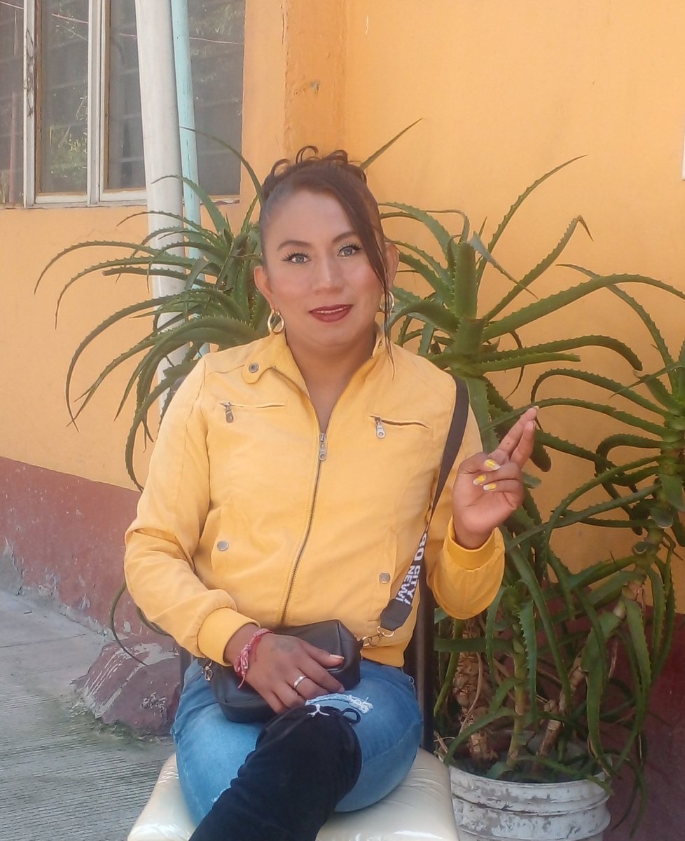trans_nicol's tweet photo. FELIZ DOMINGO ATOD@S UN RATO DE PASEO POR EL CENTRO DE CDMX GRACIAS ATODOS POR SEGUIRME VAMOS POR LOS #12MIL BESOS NOS VEMOS PRONTO #DIVA #FRIDA #LAILUCION #HECHA #MUJER 🔁😘👸💅🤩🎃👻👑 https://t.co/QpsvNbooJp