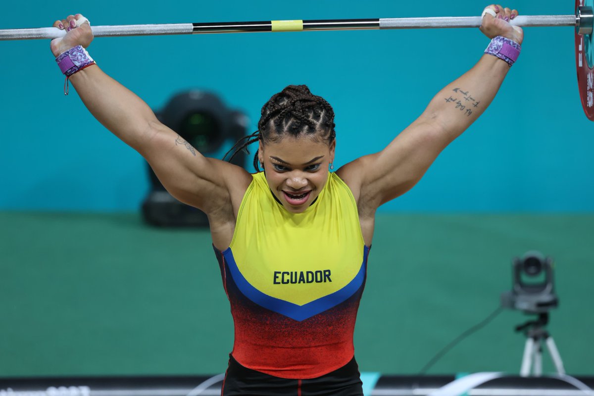 ECUADORolimpico's tweet photo. LEVANTAMIENTO DE PESAS |

Angie Palacios concluye la serie de arranque de la división 71 Kg., levantando un total de 118 Kg., siete más que la colombiana Mari Sánchez que se ubicó segunda con 112 Kg.  

Para su primer intento en envión, Palacios pide 125 Kg.
@santiago2023 https://t.co/cnfzJTJJJr