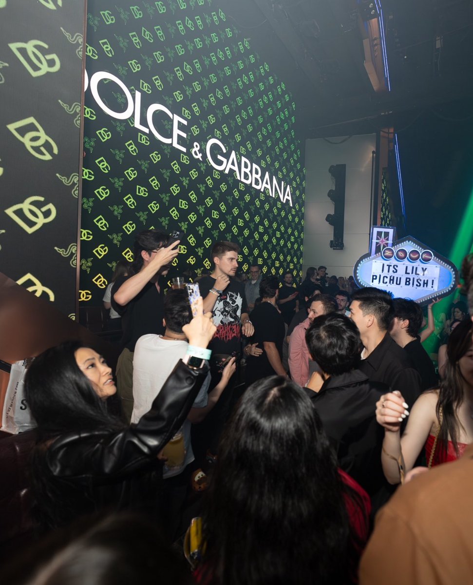 vanessa snee tweet media