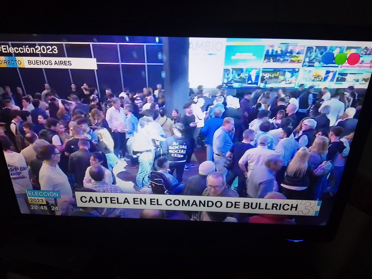 DaniloMettini's tweet photo. Que triste @telefesantafe perdimos nuestro querido Canal 13. Hoy toda la transmisión desde Telefe Rosario. Una pena https://t.co/pLtwDU16Xr