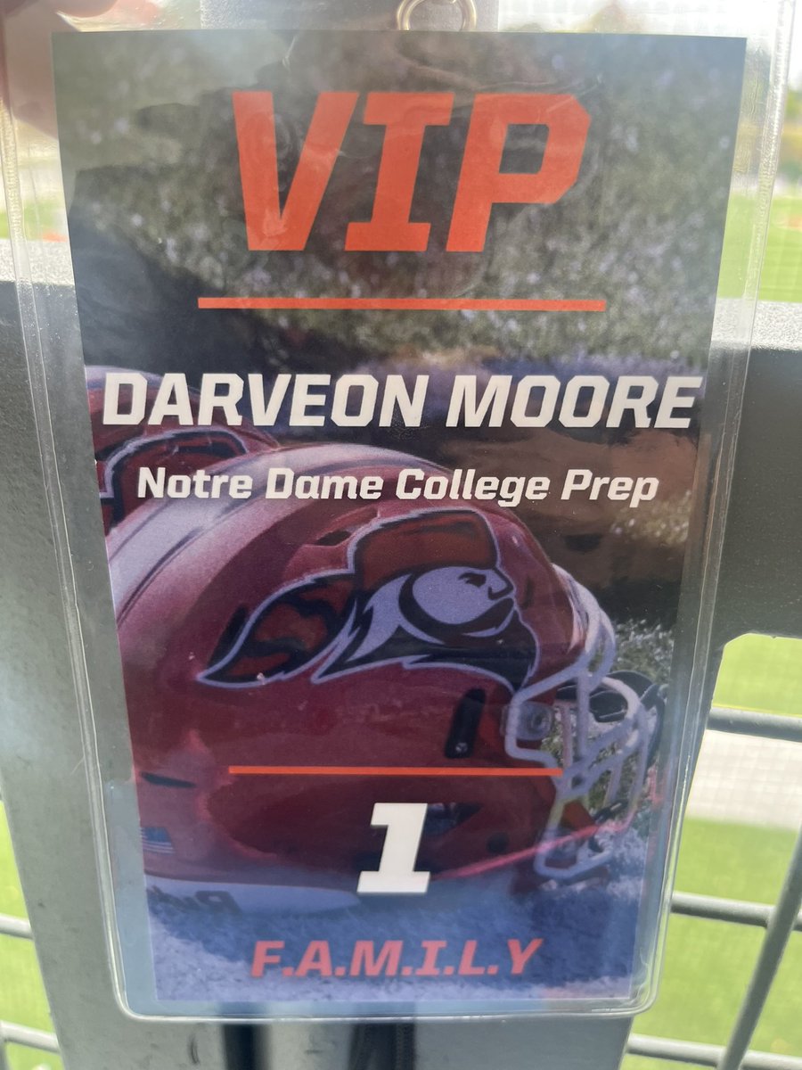 Darveon Moore tweet media