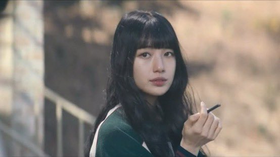 soneevrse's tweet photo. i’m so proud of bae suzy her acting range continues to grow the way she portrays lee doona was absolutely phenomenal i think no one couldn’t have done it as good as her 

#doona #baesuzy #이두나 #수지 https://t.co/dfi9zozH1n