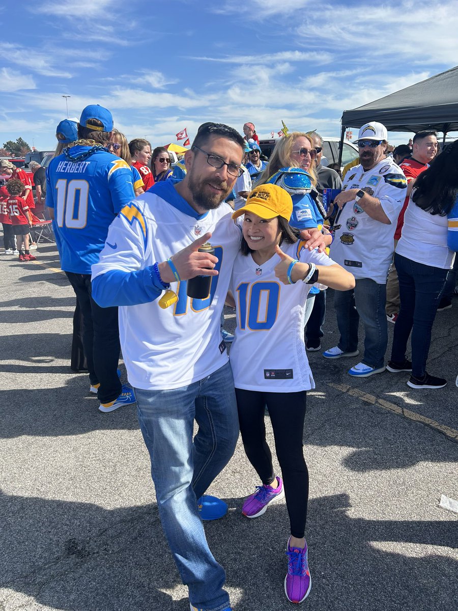BoltGang816's tweet photo. @BWWings #NotAPlant https://t.co/ruiqcrenlQ