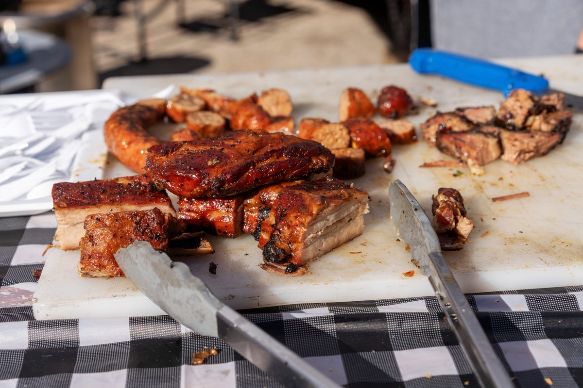 GoOakCliff's tweet photo. The 14th Annual Blues, Bandits, and BBQ Festival is just around the corner! 🎸🍗 Come and celebrate the blues heritage and BBQ mastery of Oak Cliff at Kidd Springs Park on Nov 11th. It's a day of music, food, and fun for everyone! 🎉 #BBQBluesFest https://t.co/ptz78uQatT