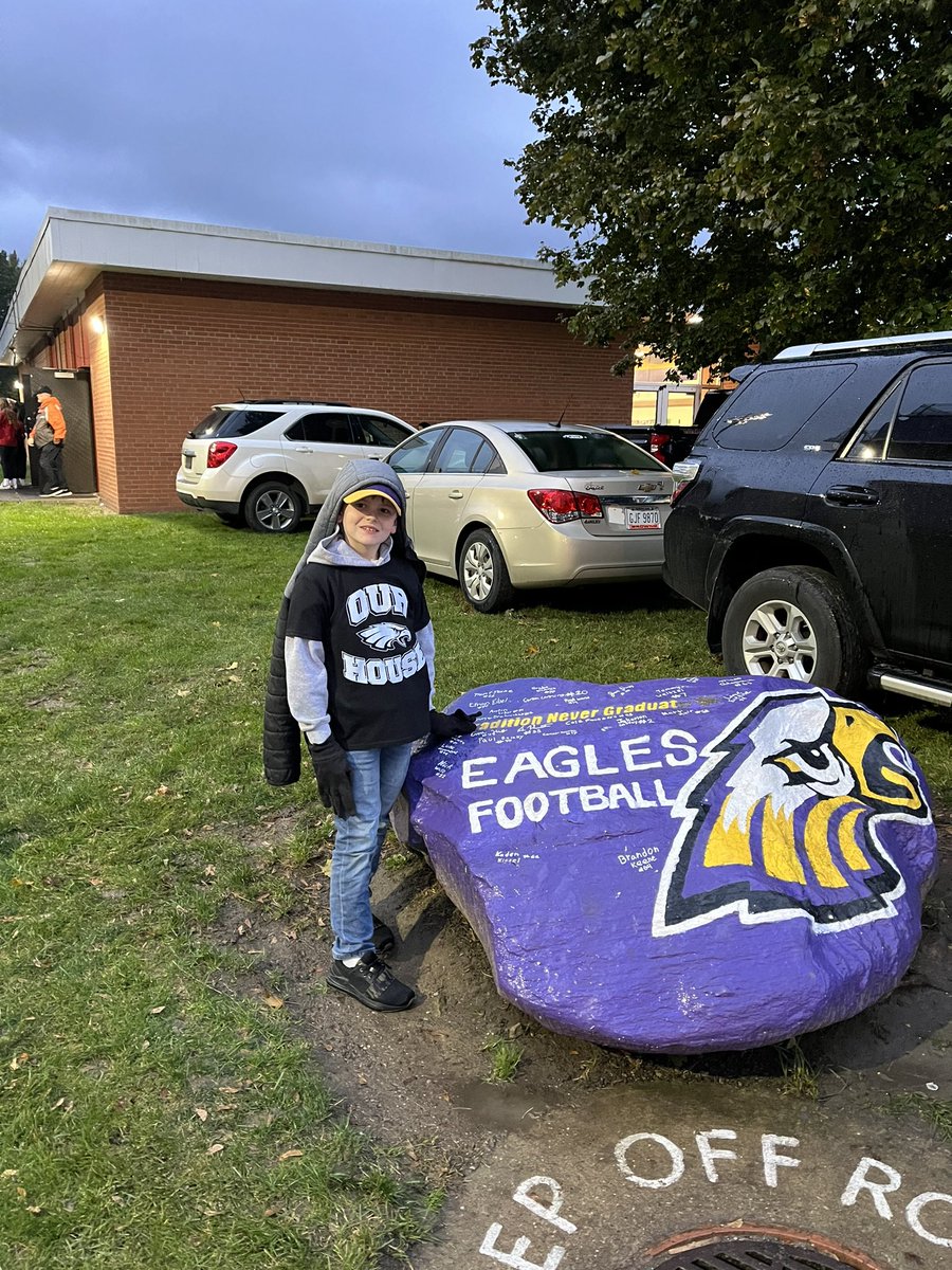 ShannonScheetz's tweet image. Football, Chili &amp;amp; pumpkins- 💜Avon💛❤️Buckeyes 🩶&amp;amp; 🤎Browns🧡 WIN!! A very chill weekend just what we all needed! #andrewmichaelscheetz 🍂🍁🏈🎃