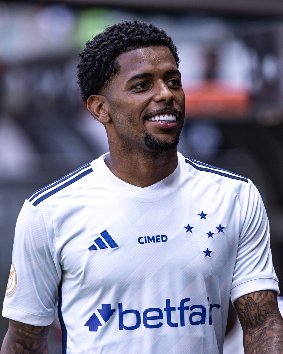 WesleyyDavid's tweet photo. Regressar aos gramados é um privilégio que agradeço a Deus a cada dia. 🙏🏽⚽ Obrigado a todos que me apoiaram durante esse difícil período.  Juntos, enfrentaremos cada desafio 🦊💪🏽#DeusNoControle https://t.co/yXAdfkBcrA