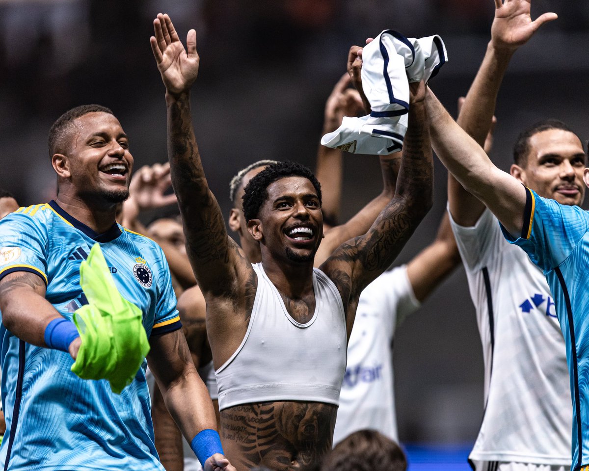 WesleyyDavid's tweet photo. Regressar aos gramados é um privilégio que agradeço a Deus a cada dia. 🙏🏽⚽ Obrigado a todos que me apoiaram durante esse difícil período.  Juntos, enfrentaremos cada desafio 🦊💪🏽#DeusNoControle https://t.co/yXAdfkBcrA