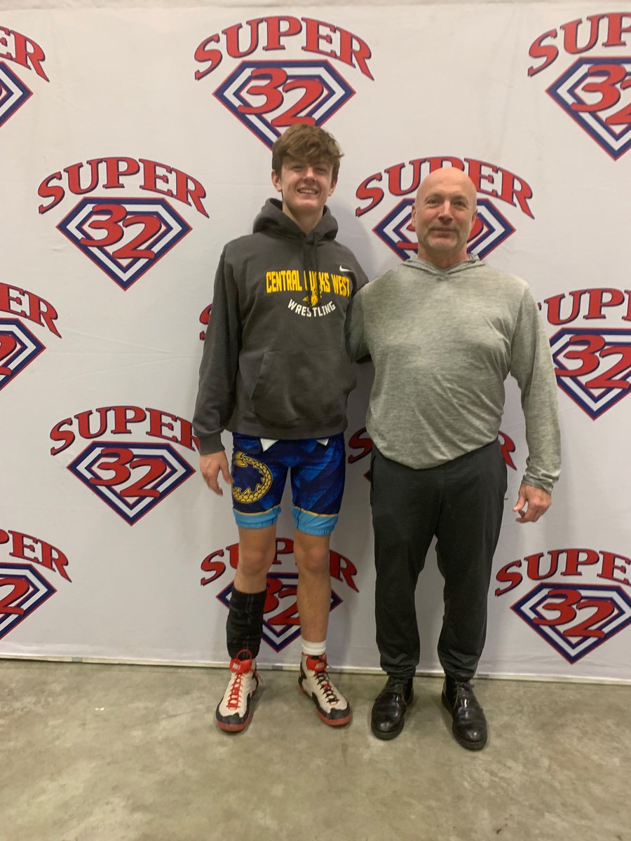 Patrickkel55's tweet photo. Great experience at Super 32 (went 3-2).Thanks Coach Ward for being in my corner. @WestWrestlingCB https://t.co/LQnbiiVNBw