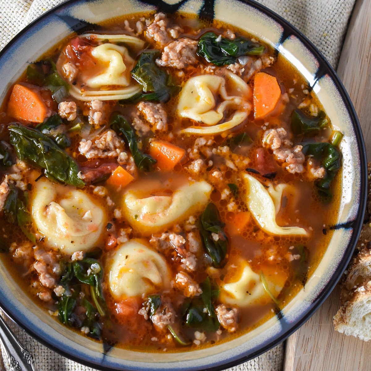 Cook2eatwell's tweet photo. Sausage tortellini soup makes a simple filling dinner the whole family will enjoy. This delicious soup is loaded with Italian sausage, cheese tortellini, vegetables and spices.

Recipe: https://t.co/uo0OvNAy2k https://t.co/HdSPfQPzOR