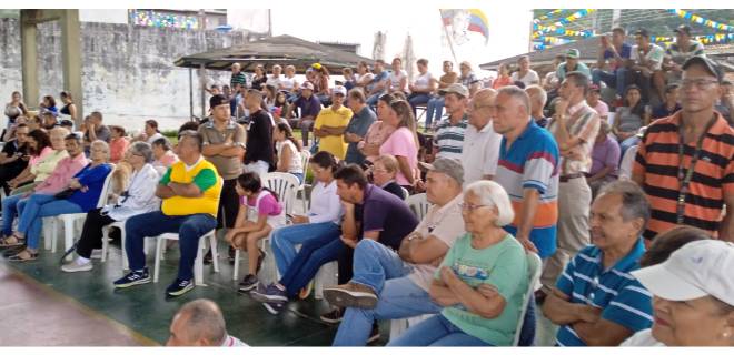 #Primarias2023
Ciudadanía zedeña votó masivamente en las primarias de la oposición goo.su/GUAEBZ