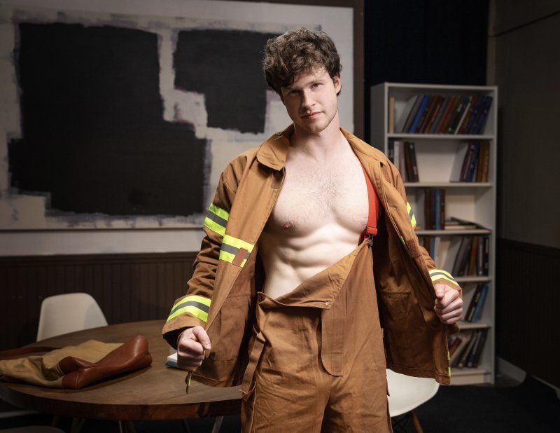 ⠀ 

Precisa de ajuda pra apagar o fogo? #CONTIWEEN 

⠀