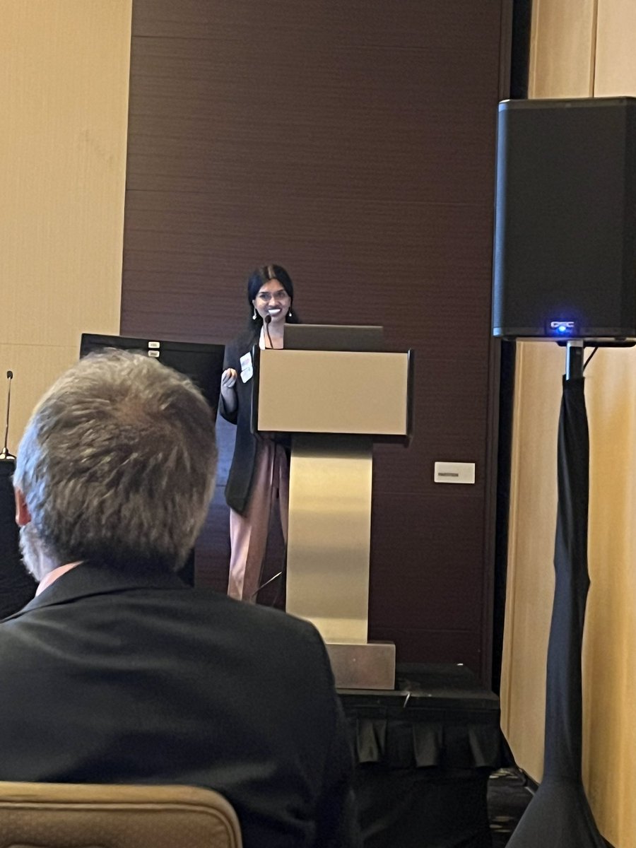 AnanyaKoripella's tweet photo. Today, I was truly honored to give my first oral presentation and receive an award for best oral abstract at the #COECatNCE program at the annual @AmerAcadPeds conference! What a joy to see the passion for early childhood! #AAP2023 @BrodyDistinctly @ChloeElleman https://t.co/himPP2rplH