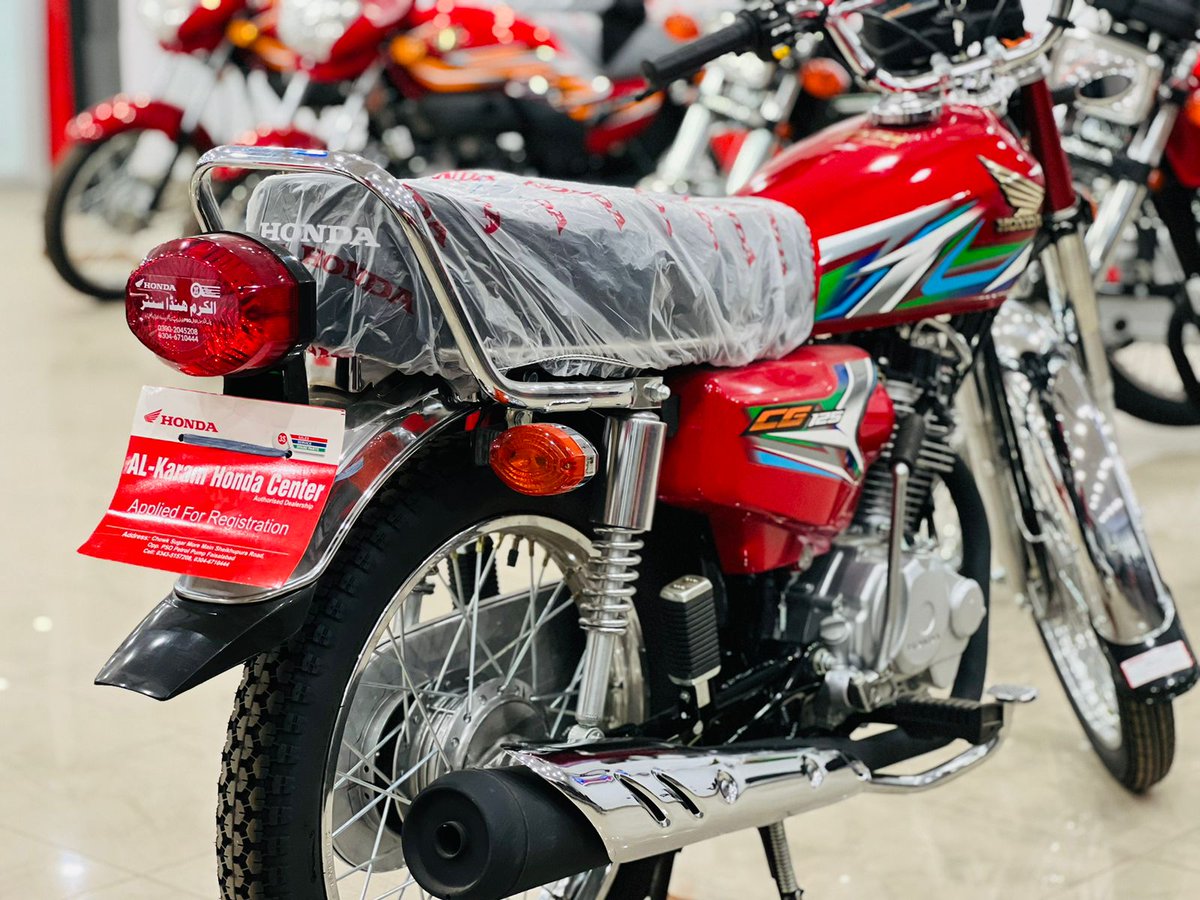 شکریہ میم <a href="/MaryamNSharif/">Maryam Nawaz Sharif</a> آپکی محبتوں کا مگر مجھے بڑے میاں صاحب GLi گفٹ کر رہے ہیں اور چھوٹی میم @AsmanawazS نے بھی گفٹ ہنڈا سوک کا کہا ہے اب دیکھتے ہیں وہ کب تک بھیجتی ہیں