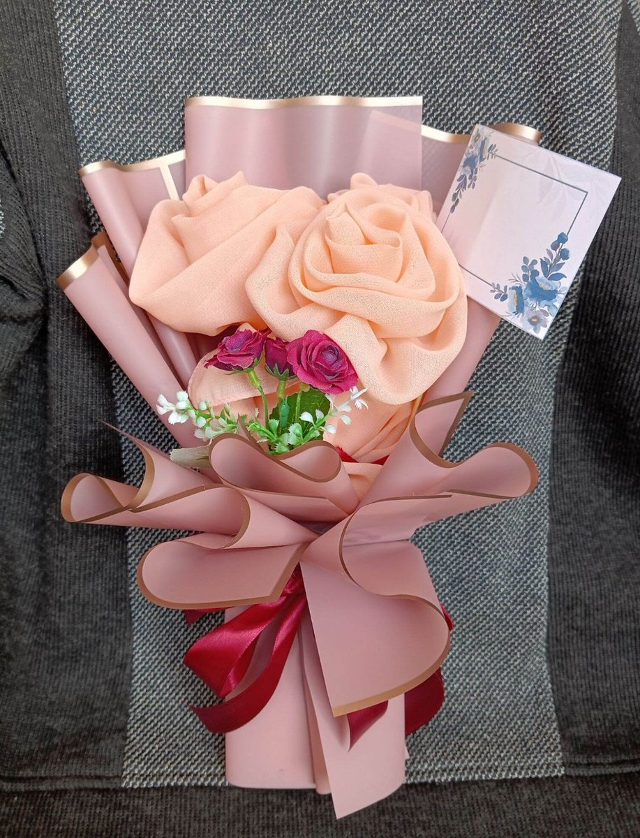 LovelybuzzStore's tweet image. Guys kata kalian ini bagus ngga ya? Ini first time aku buat, aku mau nyoba buat jualan ini. Kalo ada saran boleh banget ksih tau ke aku yaa🥰😉
#zonajajan #zonauang