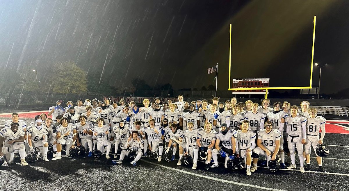 LWEastFootball's tweet photo. Congratulations to the Lincoln-Way East Sophomore Football team on finishing the season with a perfect 9-0 record! https://t.co/G2RZyS8Fkq