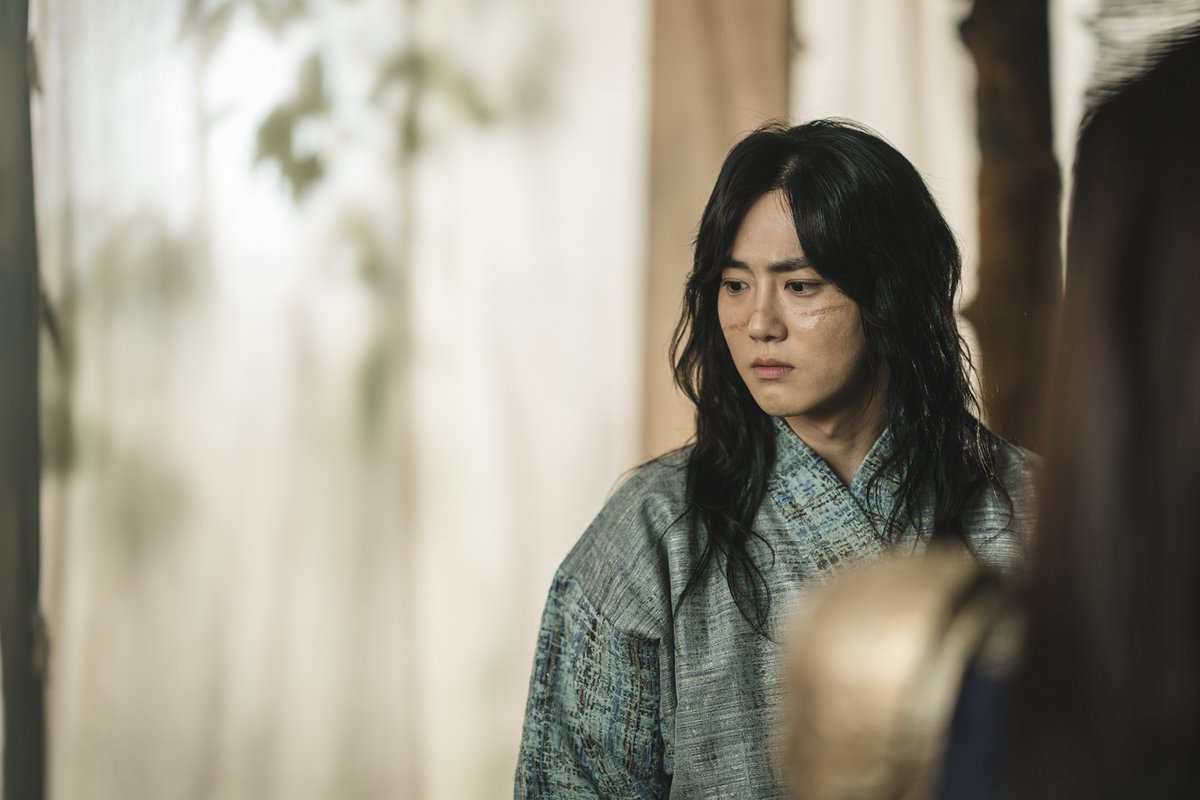 EXO-Ls! Have you guys watched the last episode of @chtvn's '#ArthdalChronicles_TheSwordofAramoon' on Oct 22 starring #SUHO of #EXO? ⚔ 'I've been a huge fan of this series, so I was beyond honored to join the team. I also had lots of fun filming! Thank you', #수호. #엑소