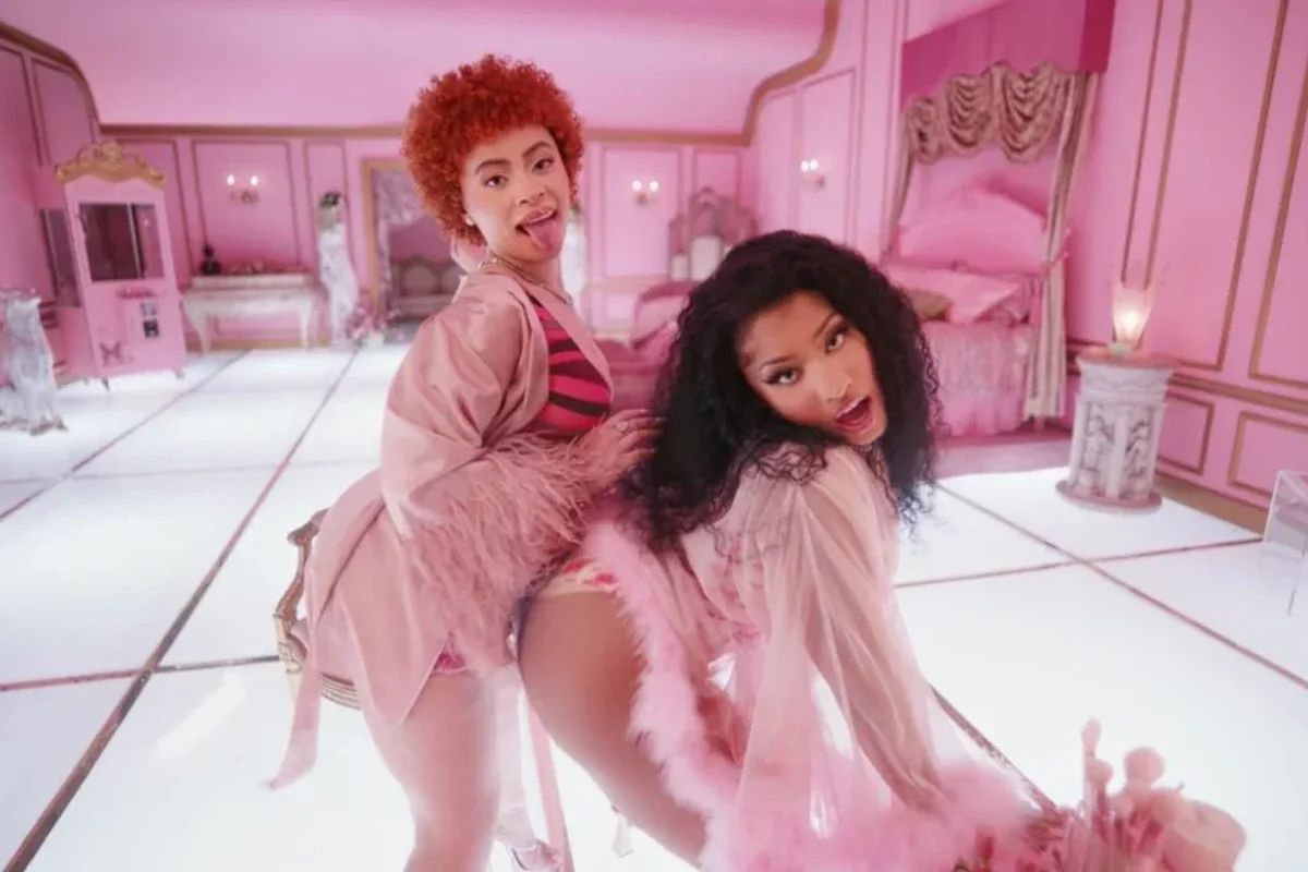 chartdata_secta's tweet photo. "Princess Diana" de Lily Kim (@LilyMrsKim) ft. Wendy Smith (@ILOVEVBRUNO) es ahora la colaboración más vista del 2023 en YouTube.

A su vez, es la segunda canción más vista del año en la plataforma. https://t.co/yOsn33K7d0