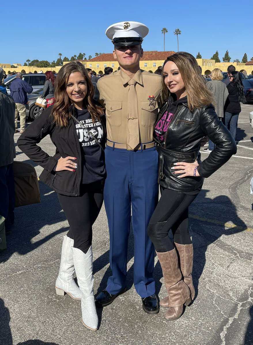 DevilDogWorxAp1's tweet photo. Our son finished bootcamp, became a U.S. Marine, and graduated at MCRD San Diego on 12/09/22 with Kilo Company. Jake had so much support from family and friends that weekend. Several of Brian’s Marine Corp brothers traveled from near and far to be with us that day, so grateful! https://t.co/dwIG5d5cR5