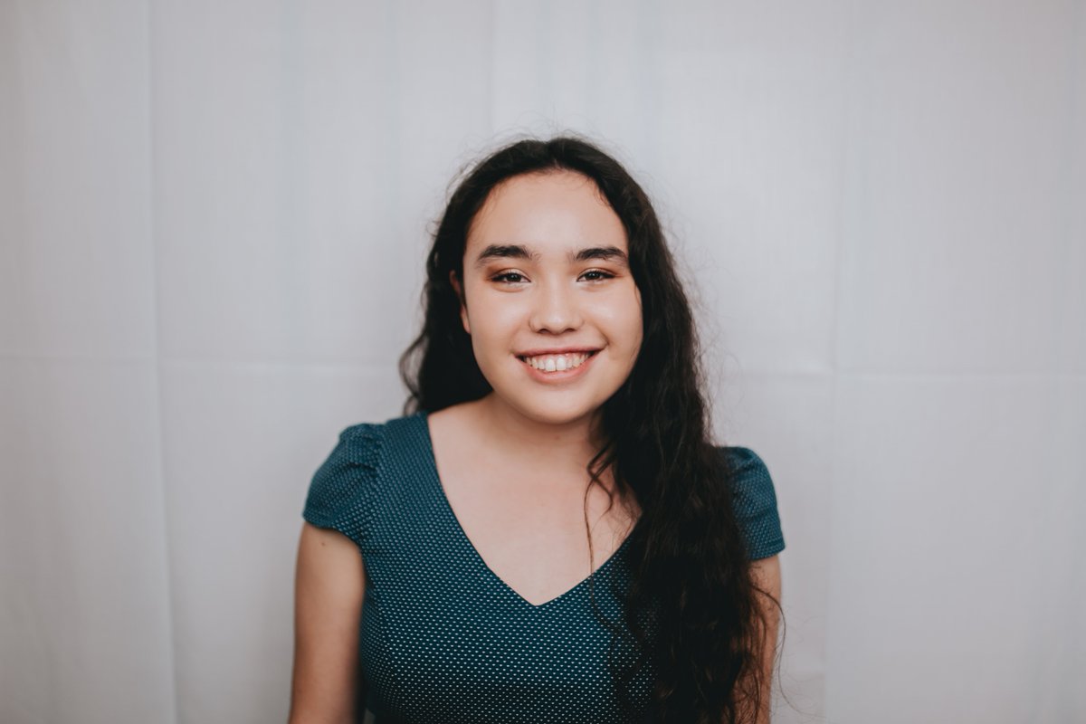 Congratulations to <a href="/UQCom_Arts/">UQ Communication & Arts</a> alum Grace Nakamura, who won Most Outstanding Final Year Journalism Student at this year’s Queensland Clarion Awards.

Grace graduated in July this year and is now working as a reporter for <a href="/abcnews/">ABC News</a> in Longreach 👏🎙️
<a href="/nakamura_grace/">Grace Nakamura</a>
