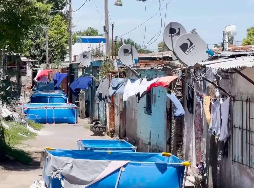 Provincia de Buenos Aires, gobernada hace décadas por los mismos. 45% Kicillof. 
Esto es lo que eligen.