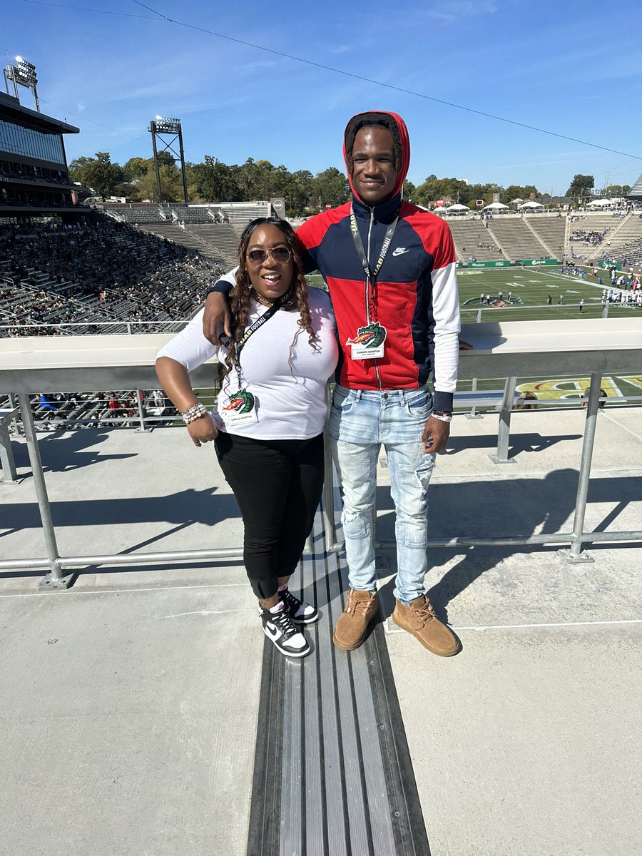 Had a great gameday visit at <a href="/UAB_FB/">UAB Football</a> thanks for having me!💚<a href="/AAppleby12/">Coach Austin Appleby</a> <a href="/UABRecruiting/">UAB FB Recruiting</a> <a href="/BigORecruiting/">OxfordRecruiting</a> <a href="/CoachSamAdams/">Sam Adams</a> <a href="/CoachBenStewart/">Ben Stewart</a>