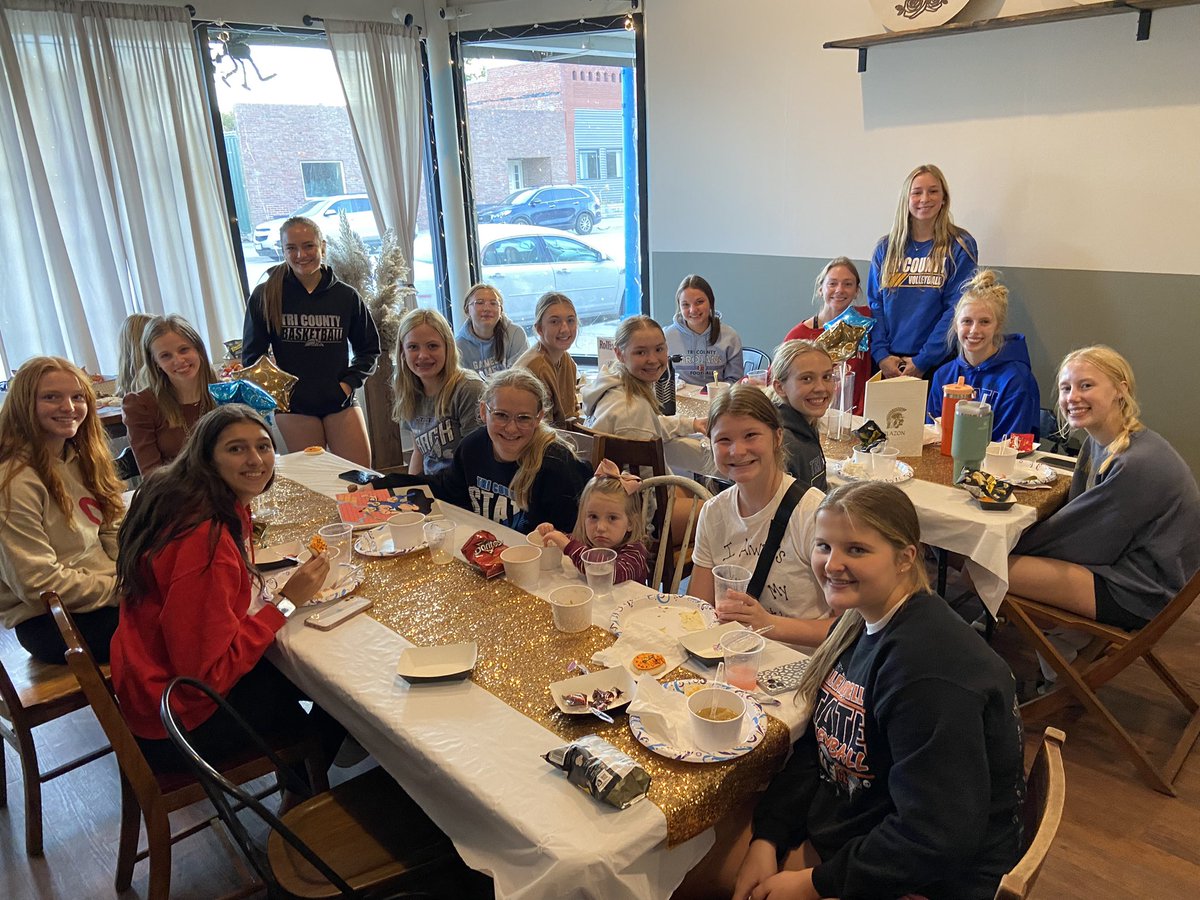 tricountyvball's tweet image. We are ready for tomorrow! Walk through practice &amp;amp; team dinner. Thanks Josi Remmers for the delicious food and hospitality! 💙💛 #winfromwithin #RootedNE #TCPride #oneatatime