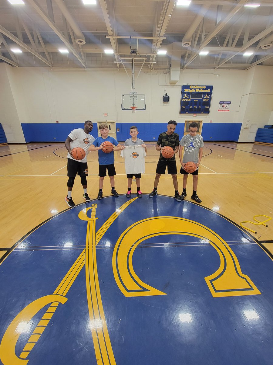 ConteeTim's tweet image. Another great night with Foundations Skill Development.

Thank you to the parents and athletes.

Join us next Sunday for our final October session.
Sunday's October 29
Calvert High School
Elementary 5:00
Middle school 6:00
 $55

…tions-skill-development.my.canva.site