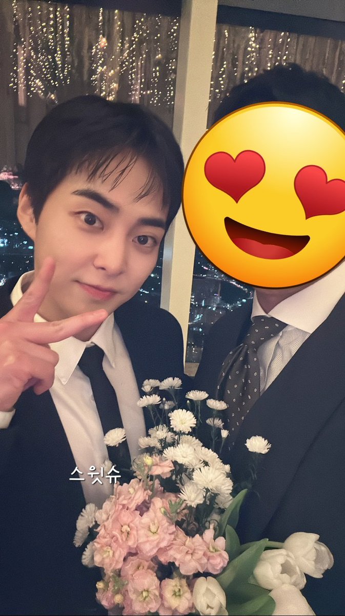 lightbaek614's tweet photo. kyungsoo and minseok last night 🥹 https://t.co/SdfvGSBThA