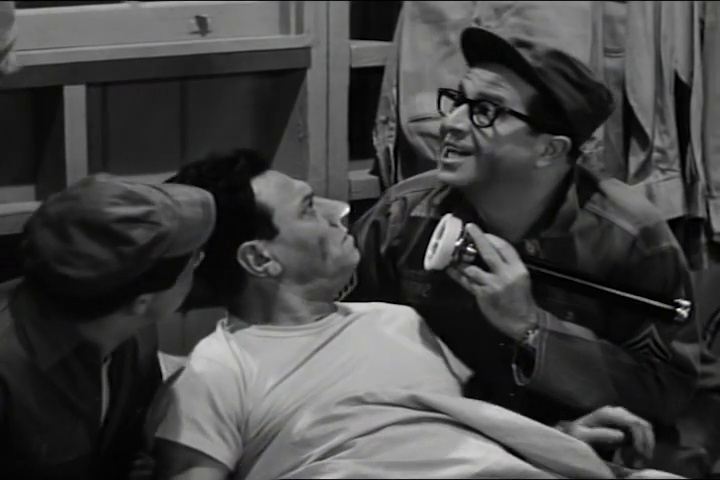 RandCaps's tweet photo. Bilko promotes Paparelli, but his power goes to his head. Bilko must find a way to undo the promotion. #demote #monster #SilversSunday 8pm. #nocontext #bilko (From The Phil Silvers Show, Ep: "Warrant Officer Paparelli," (Wed, Mar 25, 1959)) https://t.co/I7cuKhWnW4