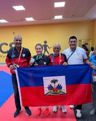 MARADIOFM's tweet photo. Haïti a remporté dimanche la médaille d’argent aux Jeux Panaméricains de Santiago grâce à Ava Lee .Elle a également décroché  la 2ème place au Classement de la région Amérique selon la Fédération🇭🇹de Taekwondo.Congrats 🇭🇹👏🇭🇹👏🇭🇹👏#RFMINFO https://t.co/0nYP2rvTvj