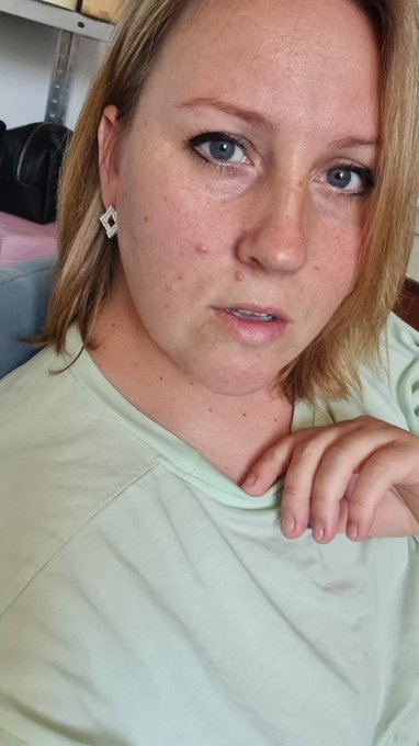 Good night.  I wish you all hot erotic dreams💋 https://t.co/1UNVcHfYpX