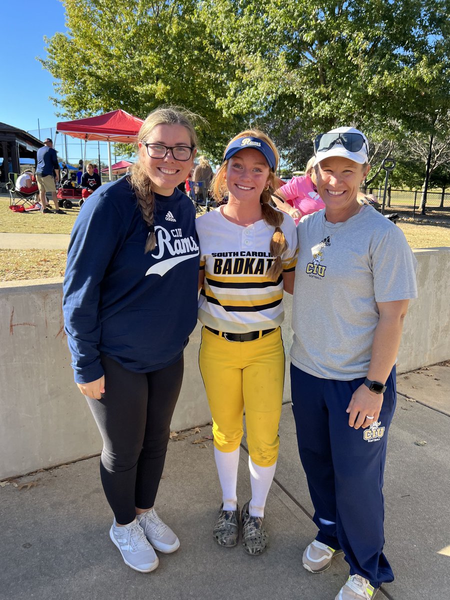 coachBobLayman's tweet photo. Please join me in congratulating this SC Badkat Haley Maroney who has committed to continuing her academic and athletic career at CIU!! Congratulations Haley! We r all so proud of you!! Real trophies! ⁦@CIUSoftball⁩ ⁦@CoachAllenCIU⁩ ⁦@LowcoSports⁩ https://t.co/wx7fci9Ctq