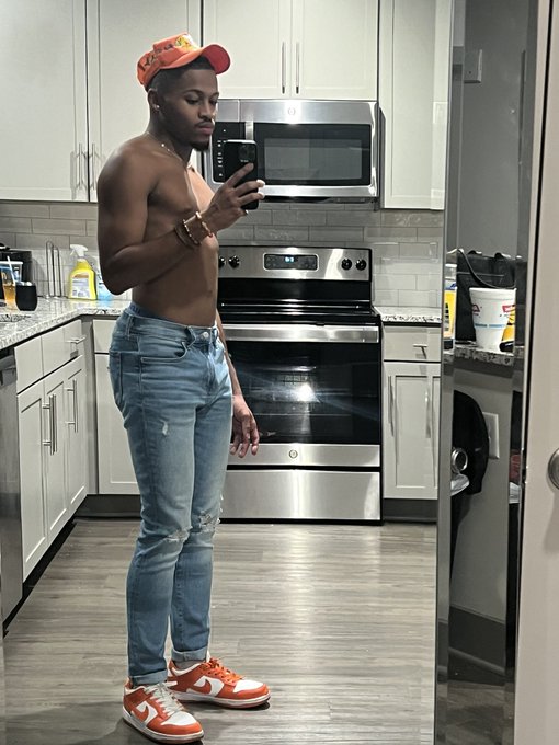 🥱 https://t.co/l0c9P5jsxj