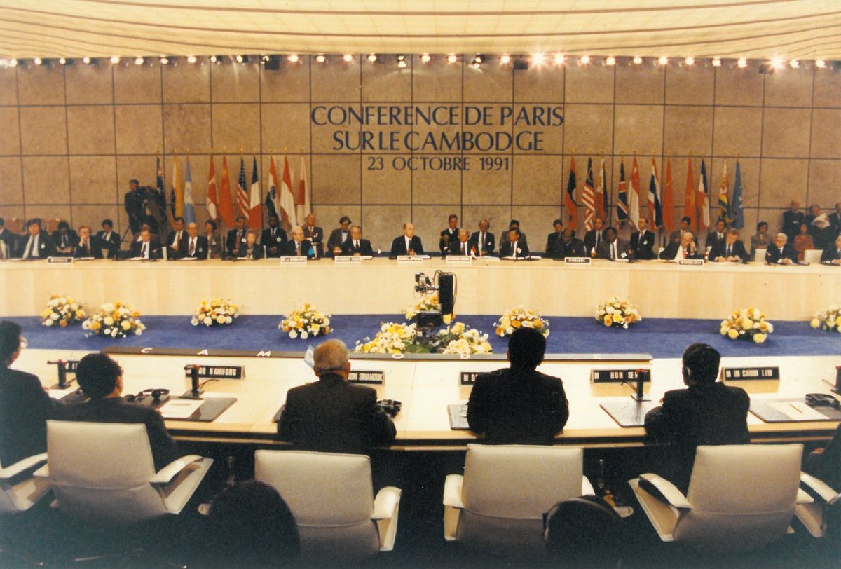 32 years after the signing of the Paris Peace Agreements, 🇰🇭 and its people have walked a long path towards economic development.
🇫🇷 encourages 🇰🇭 to widen political and civic space and to strengthen a pluralist democracy respectful of human rights, at the core of the Agreements.