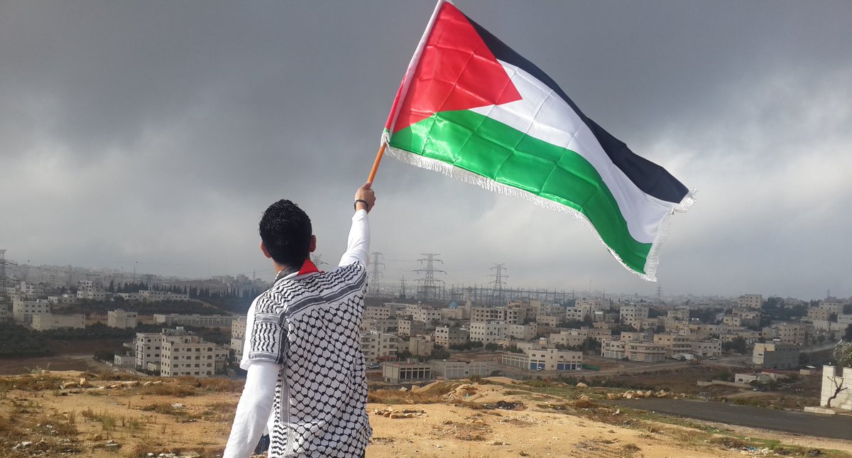 FeNo16x's tweet photo. Ils sont où les pays arabes???
Vous avez oublier que la vrai force est de notre côté ? Vous avez perdu votre foie ? Il est temps de dire stop. Arrivera le jour où vous n’aurez plus cette chance. 

#Gazabombing #IsraelTerorrist #Gaza_Genocide https://t.co/NiDTHjEoea
