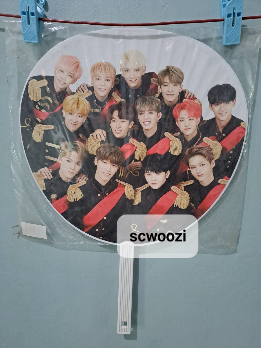 scwoozi's tweet photo. wts / want to sell seventeen woozi uchiwa woozi fansite merch

woozi mini uchiwa
💰100K 
japan arena tour jat ot13 
💰 120K
woozi carat camp
💰120K
🗒 tanpa plastik (free tower records uchiwa sleeve)
fansite merch kipas fansite pinkmelody
💰35k each https://t.co/Y3uLeumCjC